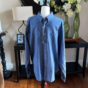 Southern Tide Men’s new  button down shirt